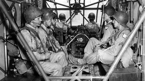 When did the US Army stop using gliders