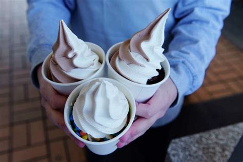When do the Capital Region's ice cream stands close for the season?