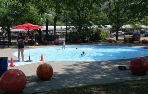 When do wading pools open in toronto