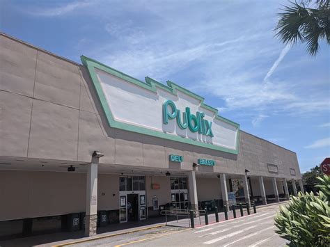 When does publix close. Does Publix close early on New Year's Eve 2023? Yes. Publix locations in Florida will be open at regular hours on New Year's Eve and close up shop a little early, 9 p.m. on New Year's Eve, which ... 