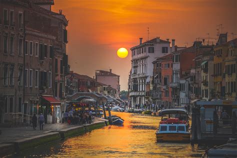 When is it warm in italy