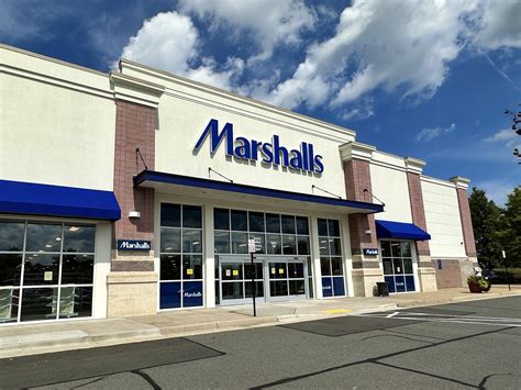 In Short: Marshalls stores typically open at 9:30 am and clo