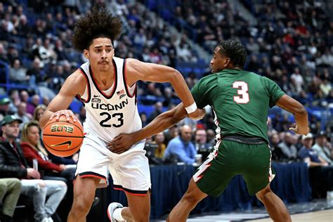 — UConn Women’s Basketball (@UConnWBB) March 21, 2023. UConn entered halftime ahead by five and outshooting Baylor 57.1% to 37.5%. Plus, the Huskies’ defense dismantled Baylor’s outside success as the Bears went just 2 of 6 from deep in the second quarter. But the Bears had one more kick left.