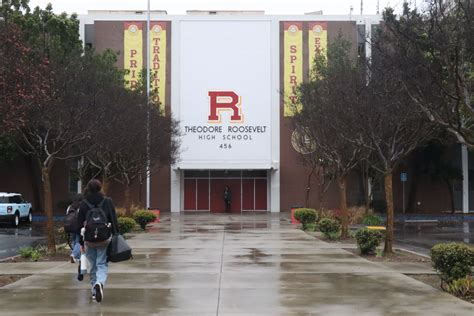 When is winter break lausd