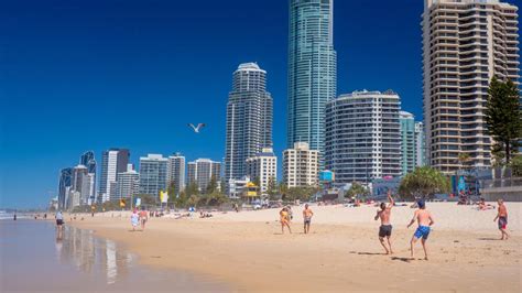 When to book a flight from Gold Coast to Brisbane?