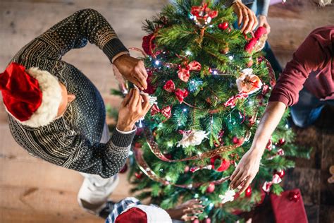 When to take down christmas decorations. Jan 2, 2024 ... According to Opendoor's Home Decor Report, 51% of respondents take down their Christmas decorations right around New Year's Day. The start ... 