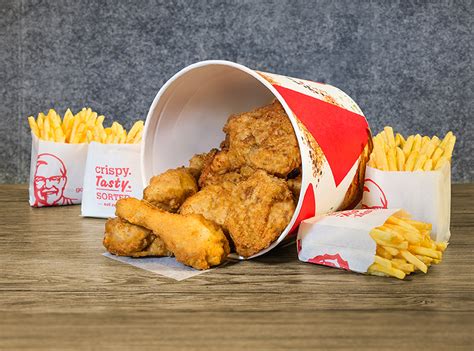 Mar 19, 2020 · KFC has closed its dining rooms and moved to a delivery and takeout-only model. The chicken chain made the move roughly two days after its Yum! Brands ( YUM -1.25%) sister companies elected to do ... . 
