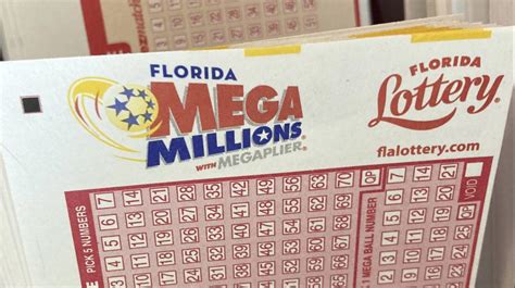 When will the $1.58B Mega Millions jackpot winner be revealed?