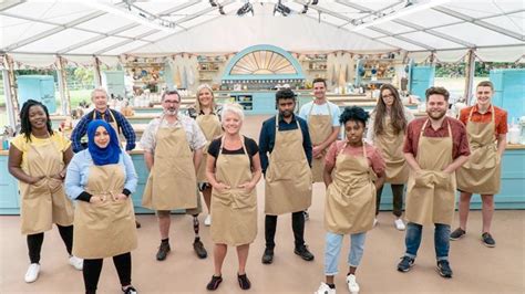 Where can i watch the great british bake off. The Great New Year Baking Show. December 10, 2021 | 58 min. G. The Great New Year’s Baking Show sees Noel, Matt, Prue, and Paul reunited after Christmas and back in the tent. Joining them are Helena and Henry from 2019, Nancy from 2014, and 2018 winner Rahul, all hoping to impress the judges with their skills and … 
