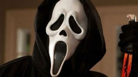 Where can you watch scream. The new Scream takes place 25 years after the original streak of brutal murders shocked the quiet town of Woodsboro. Now, a new killer has donned the Ghostface mask and begins targeting a group of teenagers to resurrect secrets from the town’s deadly past. The trio of Sidney Prescott, Gale Weathers and Dewey Riley will reunite as they try … 