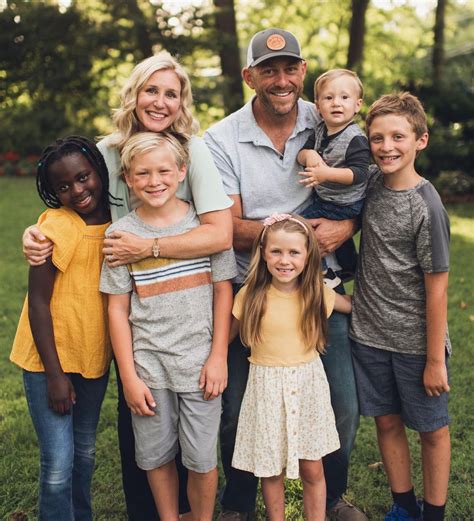 The family of seven arrived in Notting Hill, London, after a long day of travel on July 2. Dave and Jenny Marrs are enjoying a vacation to London with their five kids, Nathan, Ben, Sylvie .... 