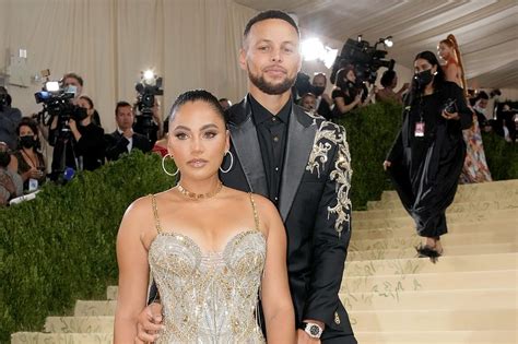 Where in Greece were Steph and Ayesha Curry?