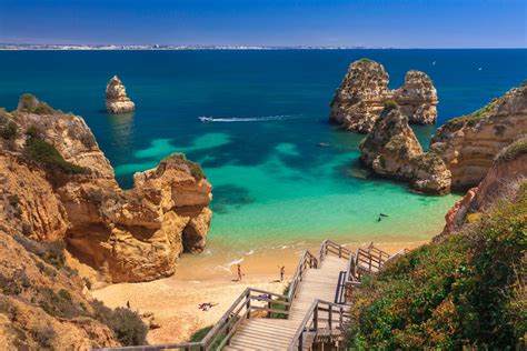 Cities and Regions. carvoeiro The Algarve stretches from Vila Real de S. António in the east at the Spanish border, to the old fishing port of Sagres in the .... 