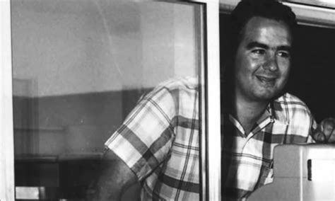 Where is glen bell from