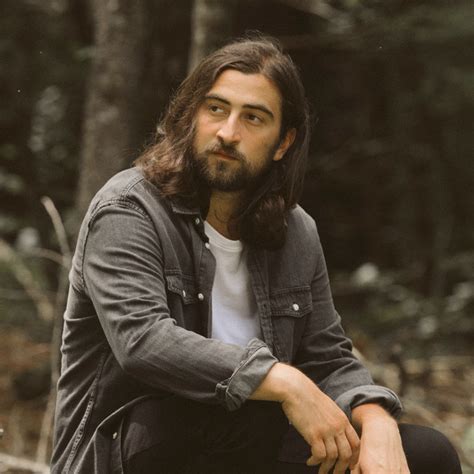 Where is noah khan from. Noah Kahan is an alt-pop singer-songwriter whose melodic skills and millennial sensibilities went viral in 2017, earning him a major-label deal. 