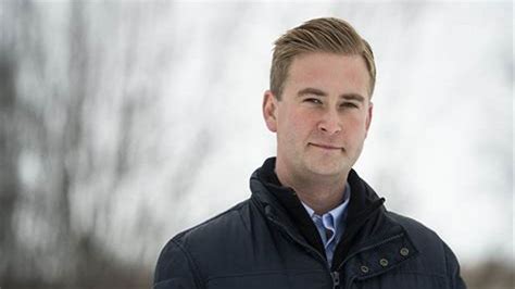 Peter Doocy has been named White House correspondent at Fox News, joining Kristin Fisher on the beat. Fox News earlier this week announced that John Roberts would shift from the White House to a .... 