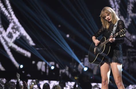 Where is taylor swift playing this weekend. Things To Know About Where is taylor swift playing this weekend. 
