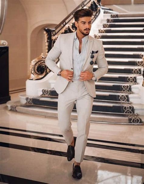 Where to buy suits. When it comes to shopping for a wedding suit, most grooms will tell you that it’s a daunting task. There are so many things to consider, from the fit to the style to the price. And... 