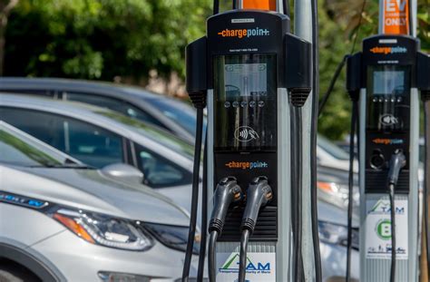 Where to find EV charging prices: Roadshow