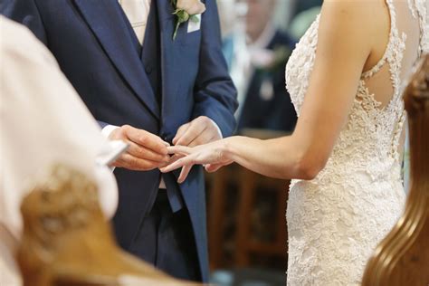 Where to get married. When appearing at the county clerk's office you will need to bring a photo ID with a date of birth like a passport or driver's license. Money. You also need $30 for the license, which can be paid ... 