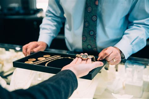 Where to sell jewelry. According to a report in the New York Times, the vast majority of insurance claims relating to jewelry are for theft or 