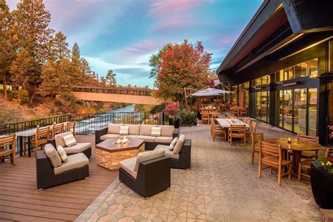 Where to stay in bend oregon. Look no further because Bend, Oregon is the perfect place to play outside, car camp, stay in luxury, and dine and sip your way through the day. Bend is a town in Oregon that many people will first ... 