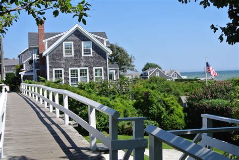 Where to stay in cape cod. There are many wonderful areas to stay in Cape Cod, and all are located within a stones throw of wonderful white sand beaches. Falmouth is a lovely little town with lots of shops, bars and restaurants to suit all tastes, and is a place we love to stay. Martha’s Vineyard. 