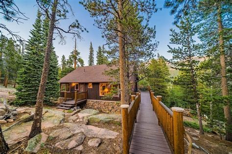 Where to stay in estes park. Searching for Estes Park lodging on Fall River? Your search stops here with Rocky Mountain Resorts! Choose from condos, cabins, suites, and vacation ... 