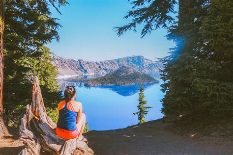 Where to stay near crater lake. Read on to find the best Airbnb vacation rentals near Crater Lake National Park, USA, and have a relaxing experience. 1. Contemporary pet-friendly cabin in Chiloquin (from USD 269) Enjoy the dazzling offer of a modern interior and lush nature at this accommodation that is designed for your convenience. 