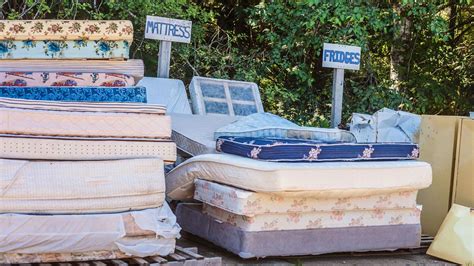 Where to throw away mattress. Bulky Waste Collection. This item may be accepted for curbside bulky waste collection or for drop-off at your municipal transfer station/recycling center. Check ... 