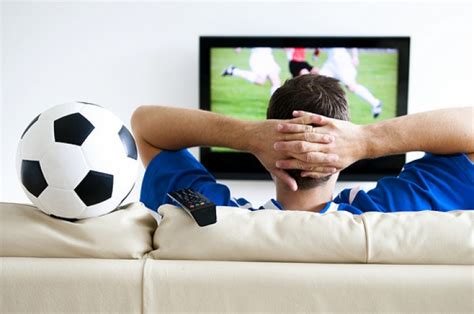 Where to watch soccer. 1- Soccer is a team work game. Watching a group of people compete against another group of people can most of the time be more entertaining than watching exactly 2 people competing against each other. The reasons behind that is because there is so much more happening when a group of people compete … 