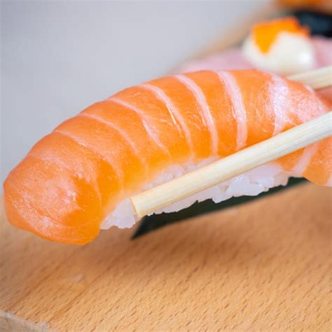 Which types of fish in sushi must be cooked? - Seasoned Advice