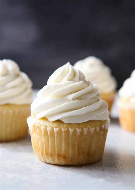 Whipped Cream Buttercream (and it