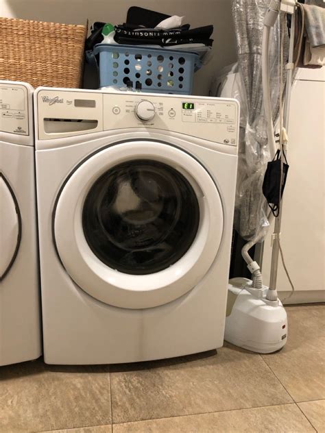 How Do I Reset a Whirlpool Washer? Many washers will reset by just unplugging them and plugging them back in. However, Whirlpool washers are a little different. To reset a Whirlpool washer, rotate the dial until the rinse, wash and stop lights are lit up. Now, turn off your washer and unplug it for 10 seconds.. Whirlpool duet e1 f9 door locked