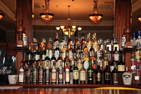 Whiskey restaurant. RESTAURANT | Whisky Shop 