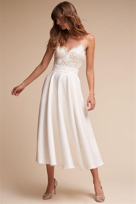 White Dress and White Shoes: A Timeless and Elegant Combination