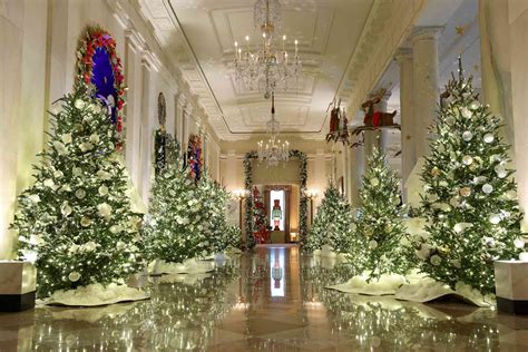 White House unveils holiday decorations