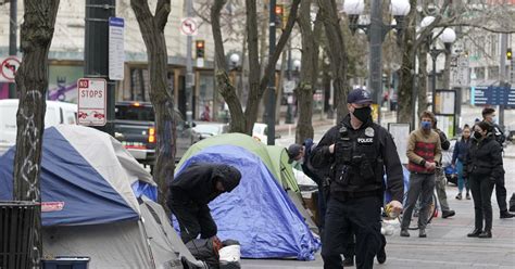 White House vows more federal aid to reduce homelessness in 5 cities and California