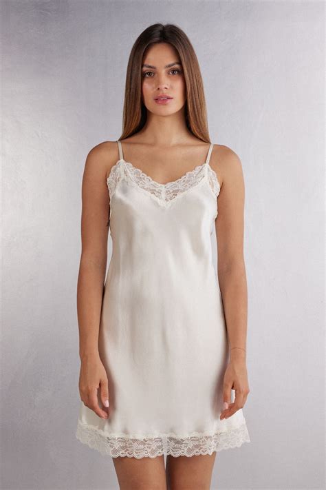 White Lingerie Onlyfans Leak