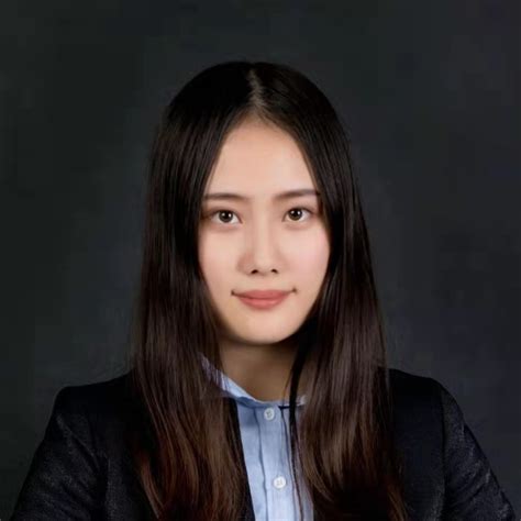 White Olivia Linkedin Qingyang