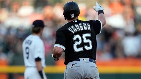 White Sox sluggers Vaughn, Moncada rough up Tigers early and often in 12-3 rout