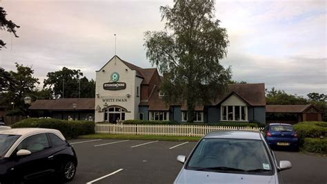 White Swan Stonehouse Pizza & Carvery - Tripadvisor