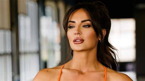 Whitney Johns Nudes