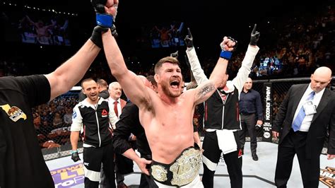 Who%27s winning the ufc fights. Mar 6, 2022 · The Texas native had a monster 2020, winning five fights, tying the record for the most victories in one calendar year in UFC history. Oliveira, a 34-year-old Brazilian, has dropped four in a row. 