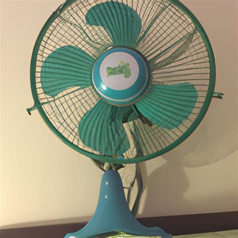 Who Invented The Fan? - Lackky