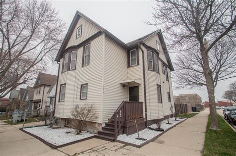 Who Lives at 2026 S Hilbert St, Milwaukee, WI 53207 Spokeo