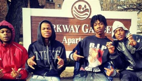 Apr 30, 2021 · By Tamantha. / 04.30.2021. Lil Durk wants to purchase the Chicago neighborhood he once lived in. On Friday (April 30), the “Finesse Out The Gang Way” emcee took to Twitter to reply to a tweet that said that Parkway Gardens, which is home to O Block, was listed for sale. “I’ll buy it. . 