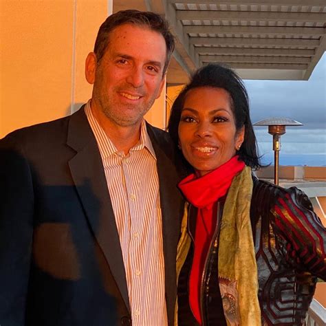 Harris Faulkner husband is Tony Berlin. Faulkner started dating Tony Berlin, a famous WCCO-Television reporter, back in 2001. They got married on 12 April 2003, after three years of dating. Harris Faulkner children. Kimberly and her husband Tony Berlin are blessed with two beautiful daughters, Bella Berlin and Danika Berlin.. 