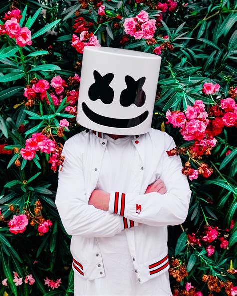 Who is marshmello. May 27, 2022 · The mysterious DJ Marshmello rose to fame concealing his identity and releasing hit songs like "Friends," "Happier," and "Alone." During gigs and public appearances, the DJ is best known for ... 