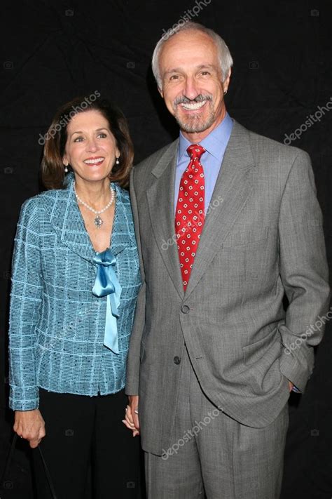 Who is michael gross married to